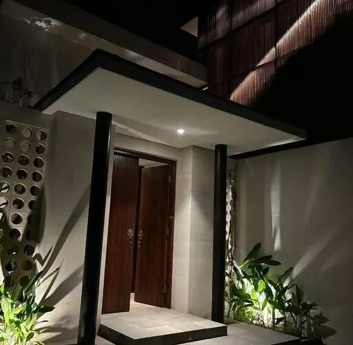 Villa Umah Healing: Exceptional 7br In *