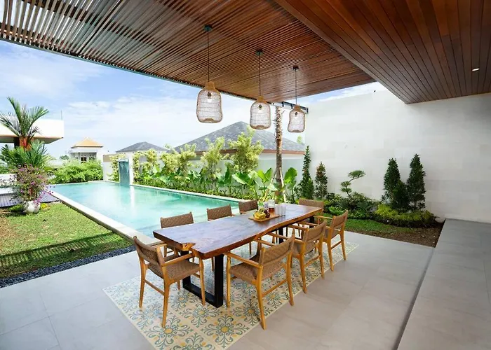Villa Umah Healing: Exceptional 7br In *
